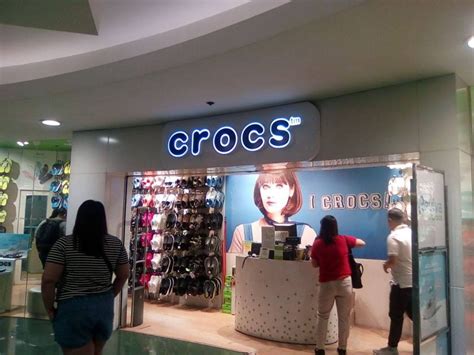 SM Megamall Stores Directory .